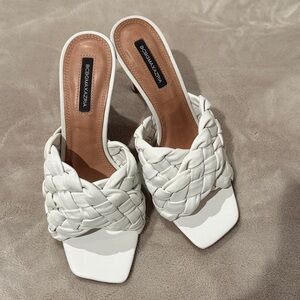 BCBGMaxAzria Women's Cream Braided Heels